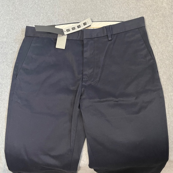 Banana Republic Aiden Slim Chino Pants Mens Size 33X34 Rapid Movement - Picture 4 of 9